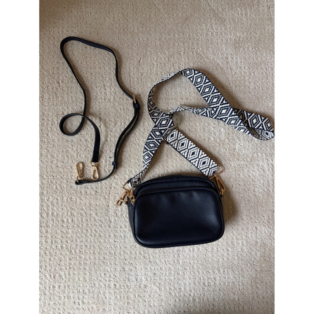 Pom Pom London Crossbody Bag Navy Blue Leather Boho Casual Luxury w Extra Strap